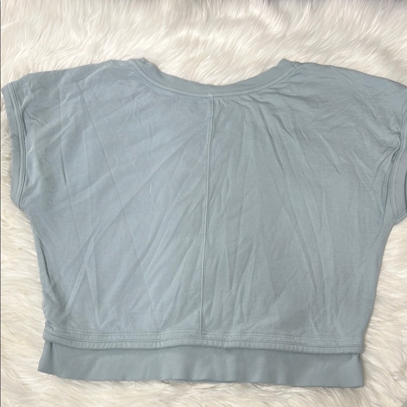 Athleta Sleeve Crop Top size XS - Picture 6 of 8